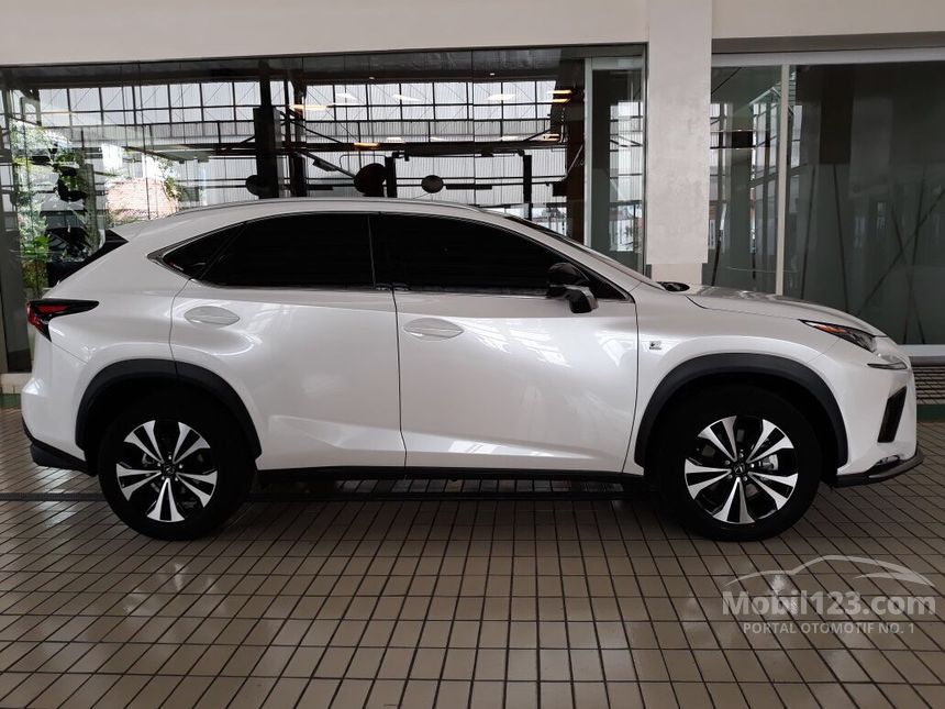 Jual Mobil Lexus NX300 2018 F-Sport 2.0 di DKI Jakarta Jual Mobil Lexus NX300 2018 F-Sport 2.0 di DKI Jakarta