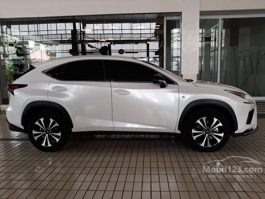 Jual Mobil Lexus NX300 2018 F-Sport 2.0 di DKI Jakarta 