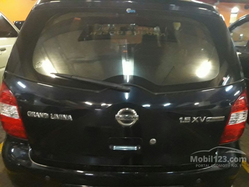 2010 Nissan Grand Livina XV MPV