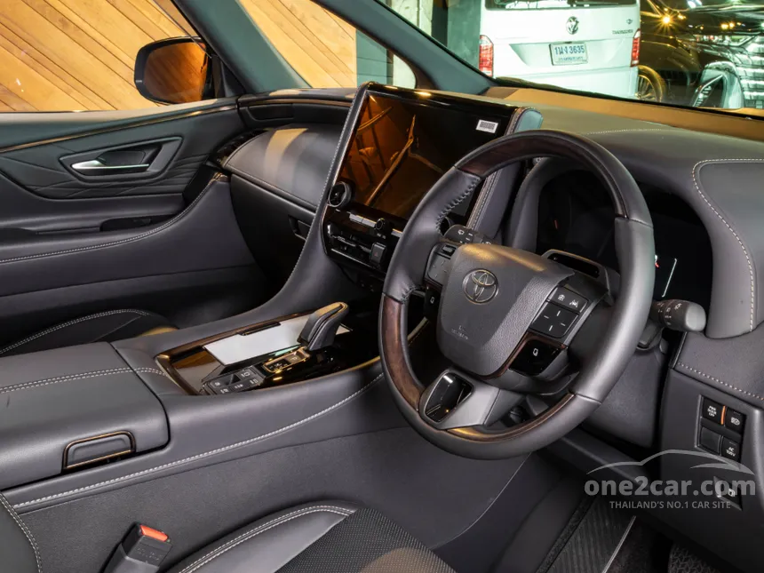2026 Toyota ALPHARD HEV Z Van