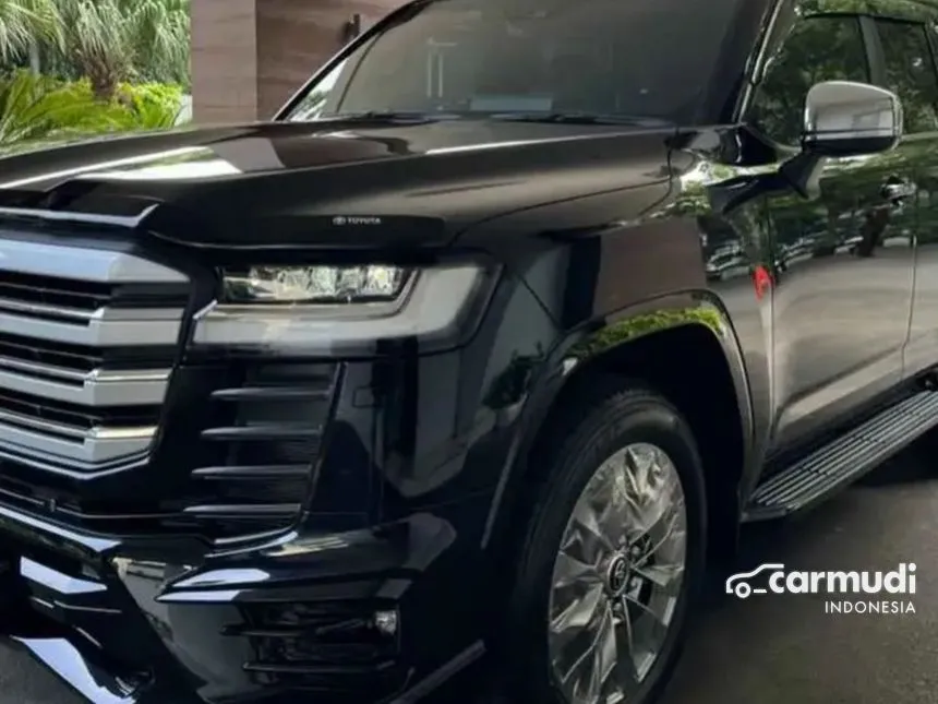 2024 Toyota Land Cruiser VX-R 70th Anniversary SUV