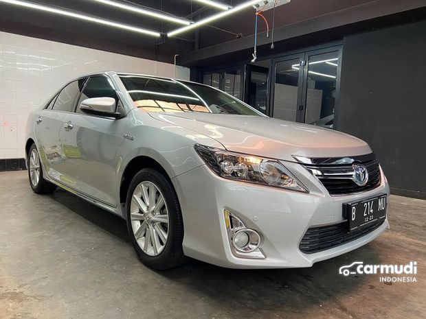 Beli Toyota Camry  Hybrid  Hybrid  Mobil Baru Bekas  