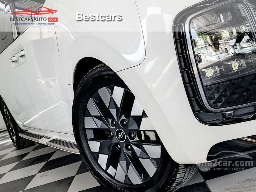 2022 Hyundai Staria Premium Van