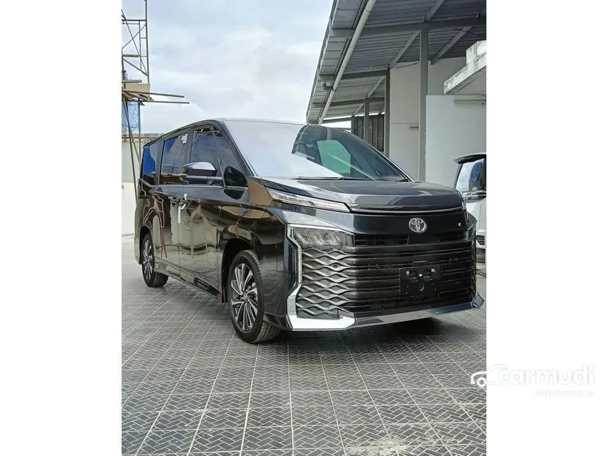 2025 Toyota Voxy (Premium Color) MPV