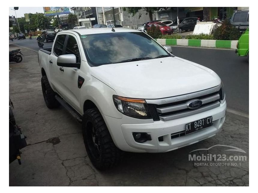 Jual Mobil Ford Ranger 2012 2.2 di Jawa Timur Manual Putih 