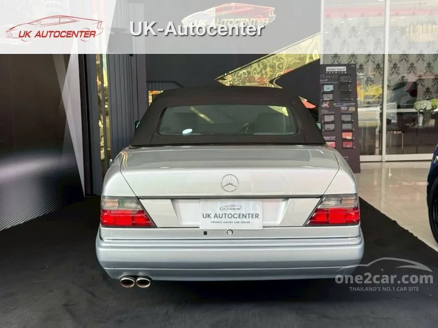 1997 Mercedes-Benz E220 Executive Sedan