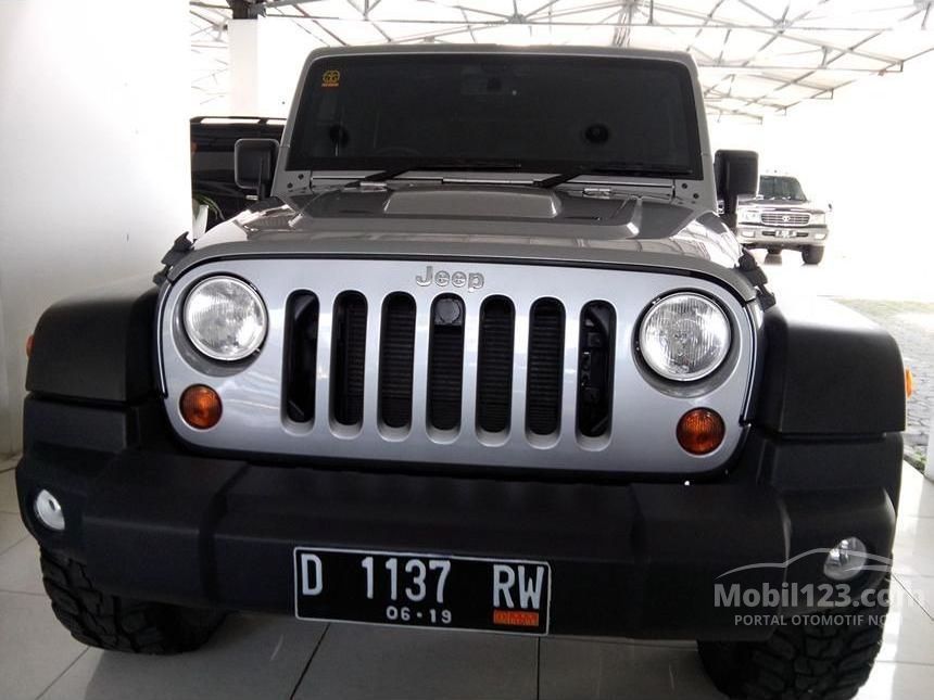Jual Mobil Jeep Wrangler 2013 Rubicon 3 6 Di Jawa Barat Automatic Suv Abu Abu Rp 735 000 000 2236635 Mobil123 Com