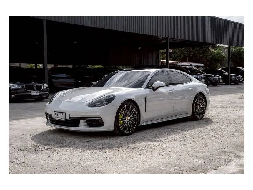 2018 Porsche PANAMERA 4S Sedan