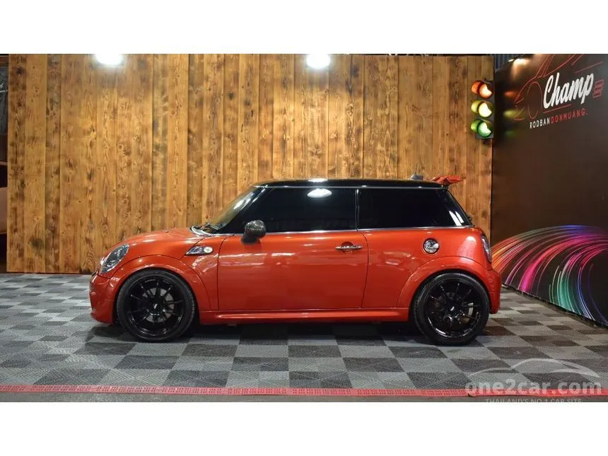 2010 Mini COOPER S Look 2 Hatchback