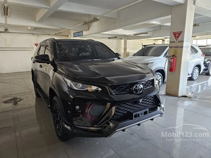 Jual Mobil Toyota Fortuner 2024 GR Sport TSS 2.8 di Kalimantan Selatan Automatic SUV Hitam Rp 570.500.000