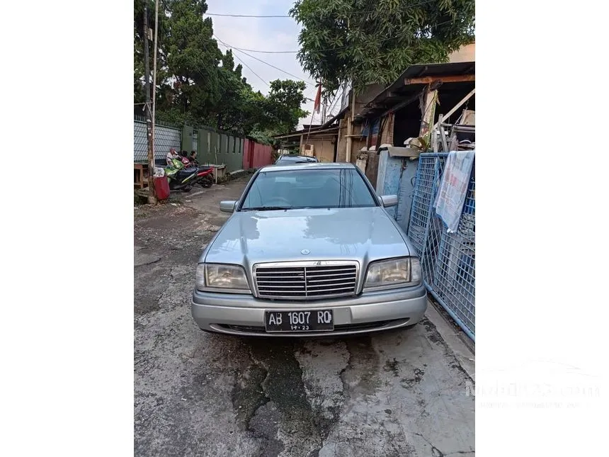 1996 Mercedes-Benz C200 Sedan