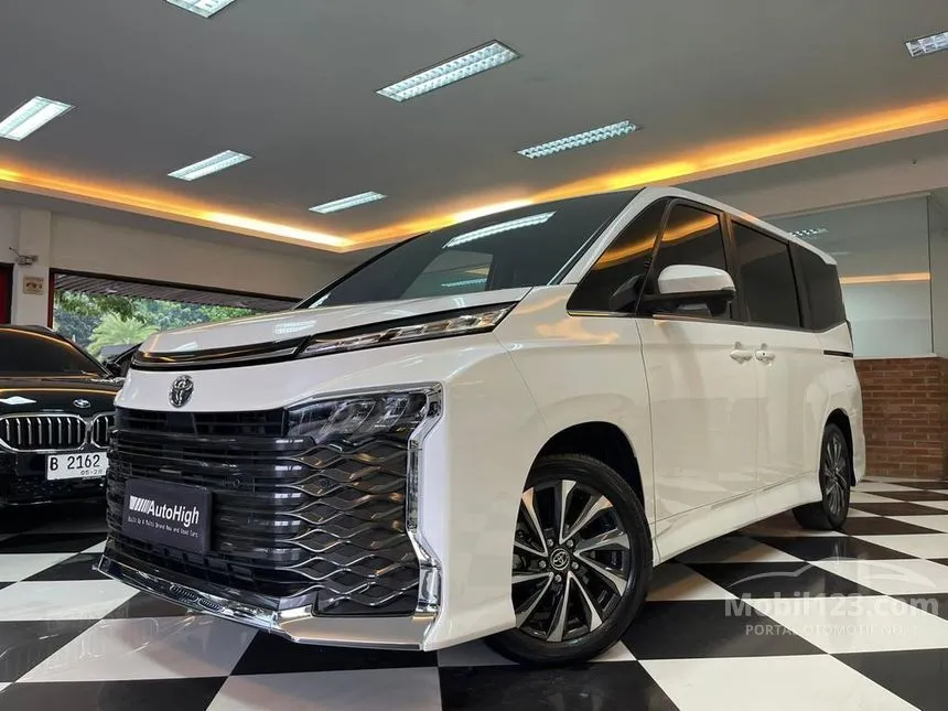 Jual Mobil Toyota Voxy 2022 2.0 di DKI Jakarta Automatic Wagon Putih Rp 570.000.000