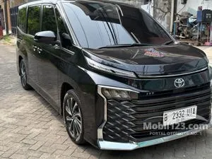 2022 Toyota Voxy 2.0 (Premium Color) MPV