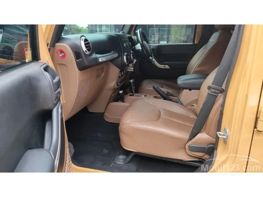 2014 Jeep Wrangler Sahara Unlimited 4 Door SUV