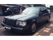 1988 Mercedes-Benz 200E 2.0 W124 L4 2.0 Manual Sedan