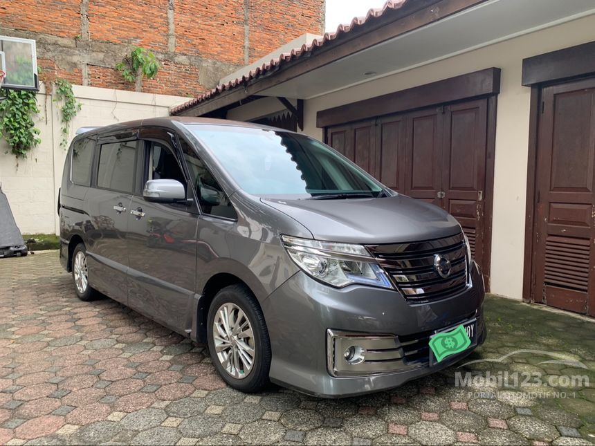 Nissan serena 2017