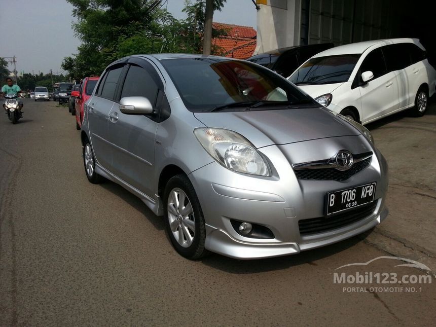 Jual Mobil Toyota Yaris 2010 S 1.5 di Jawa Barat Manual 