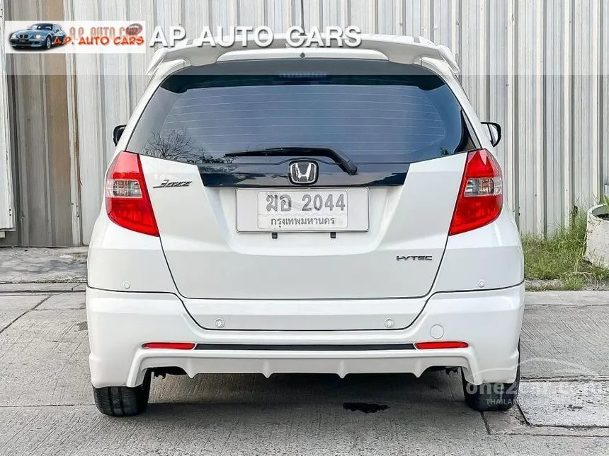 2012 Honda Jazz V i-VTEC Hatchback
