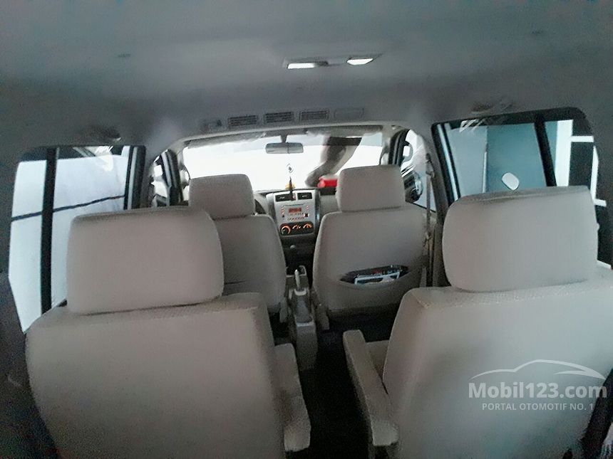 2013 Suzuki APV SGX Luxury Van