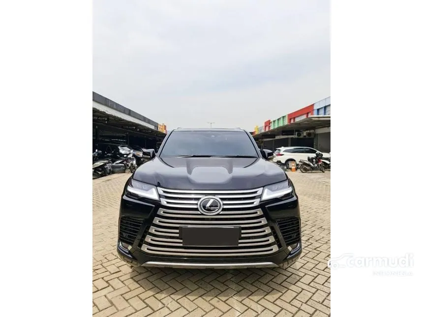 2022 Lexus LX600 VIP Wagon