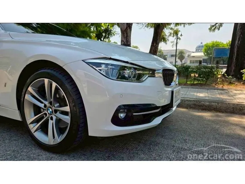 2019 BMW 330e Sport Sedan