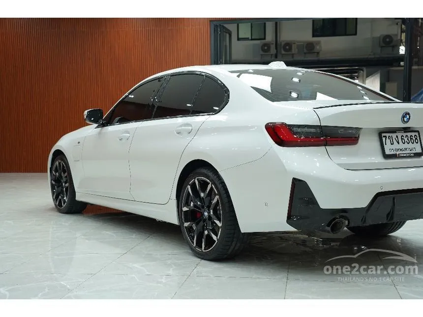 2025 BMW 330e M Sport Sedan