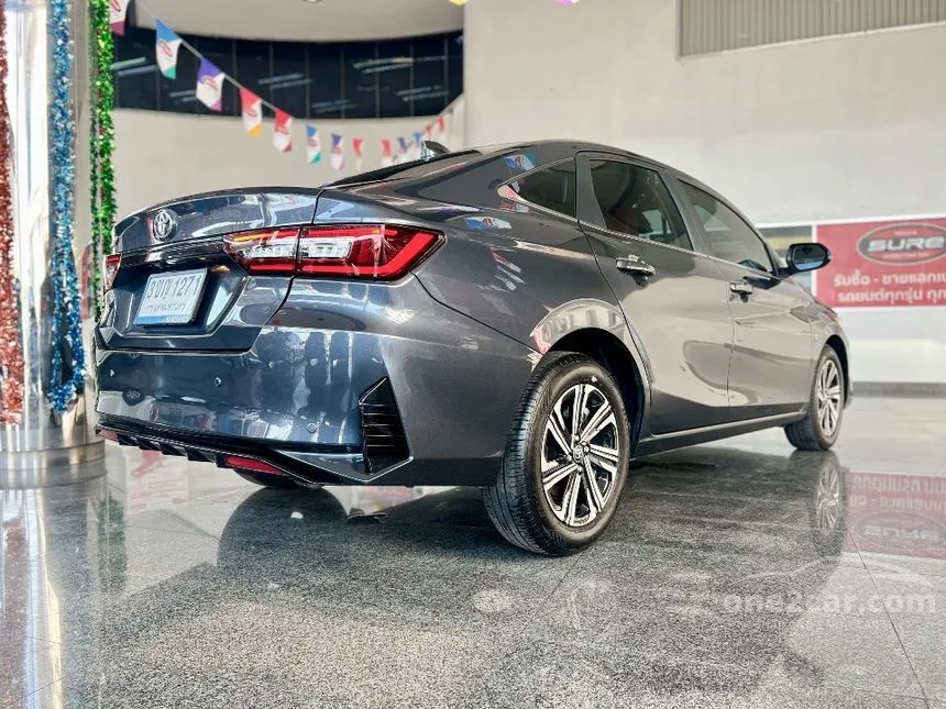 2022 Toyota Yaris Ativ Premium Luxury Sedan