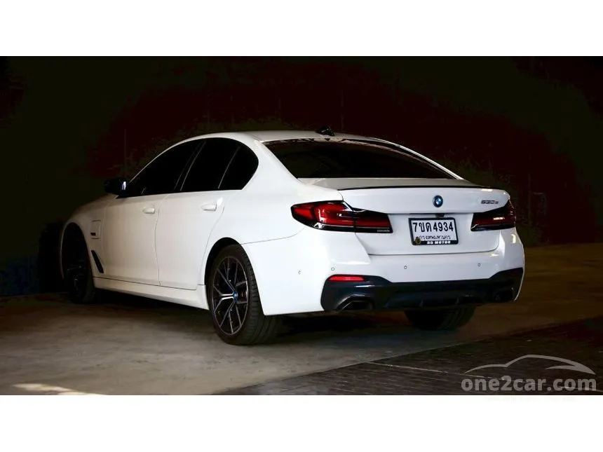 2023 BMW 530e M Sport Sedan