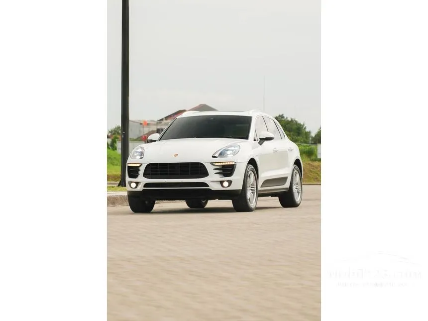 2017 Porsche Macan SUV