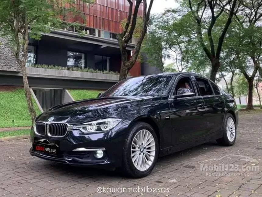 Jual Mobil BMW 320i 2019 Luxury 2.0 di DKI Jakarta Automatic Sedan Hitam Rp 395.000.000