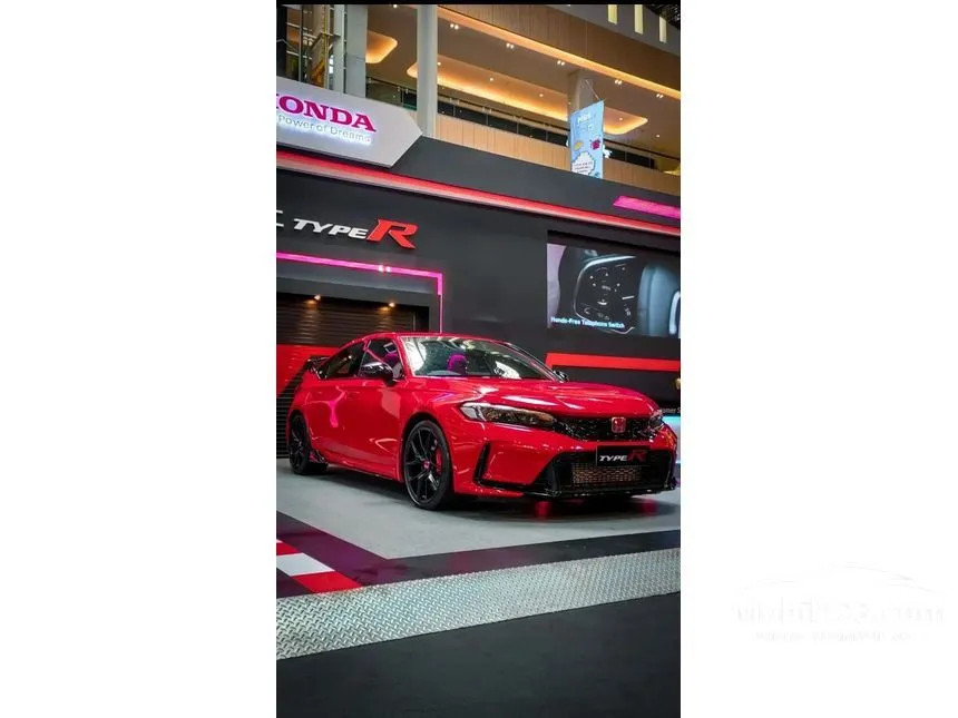 Jual Mobil Honda Civic 2024 Type R 2.0 di Jawa Timur Manual Hatchback Merah Rp 1.430.800.000