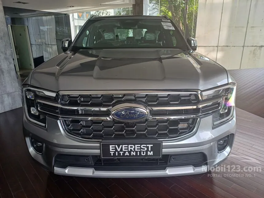 Jual Mobil Ford Everest 2024 Titanium 2.0 di Banten Automatic SUV Abu