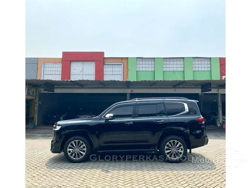 2024 Toyota Land Cruiser 300 VX-R SUV
