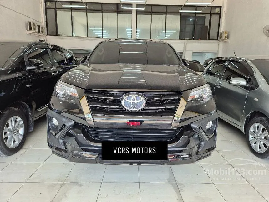 Jual Mobil Toyota Fortuner 2020 VRZ 2.4 di Jawa Timur Automatic SUV Hitam Rp 460.000.000