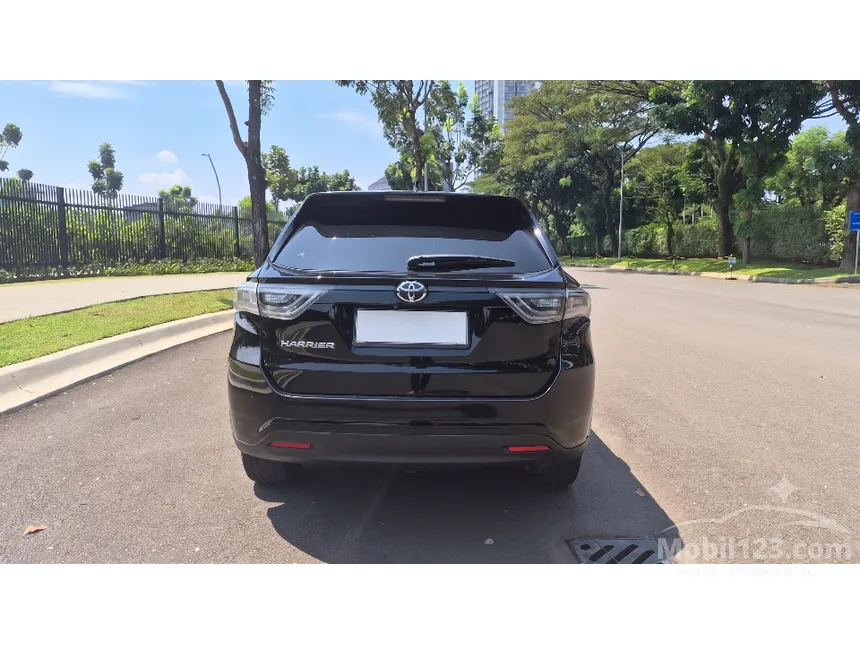 2014 Toyota Harrier SUV