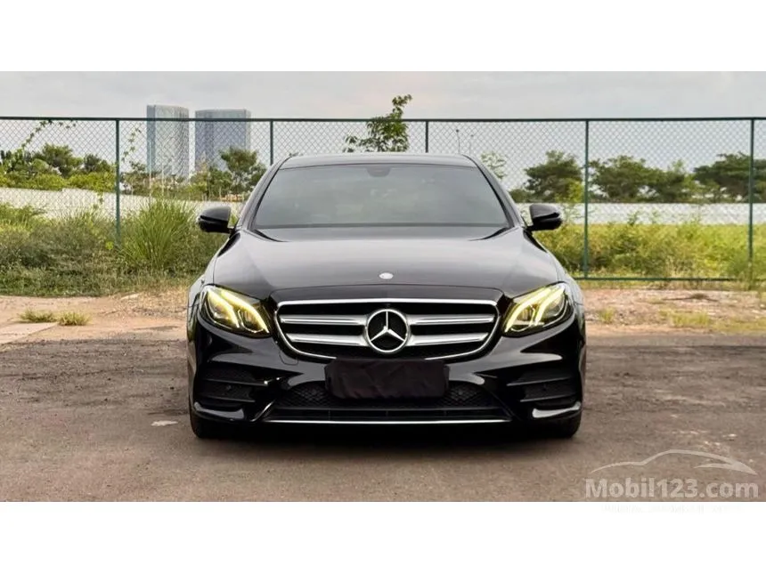 2017 Mercedes-Benz E300 AMG Line Sedan