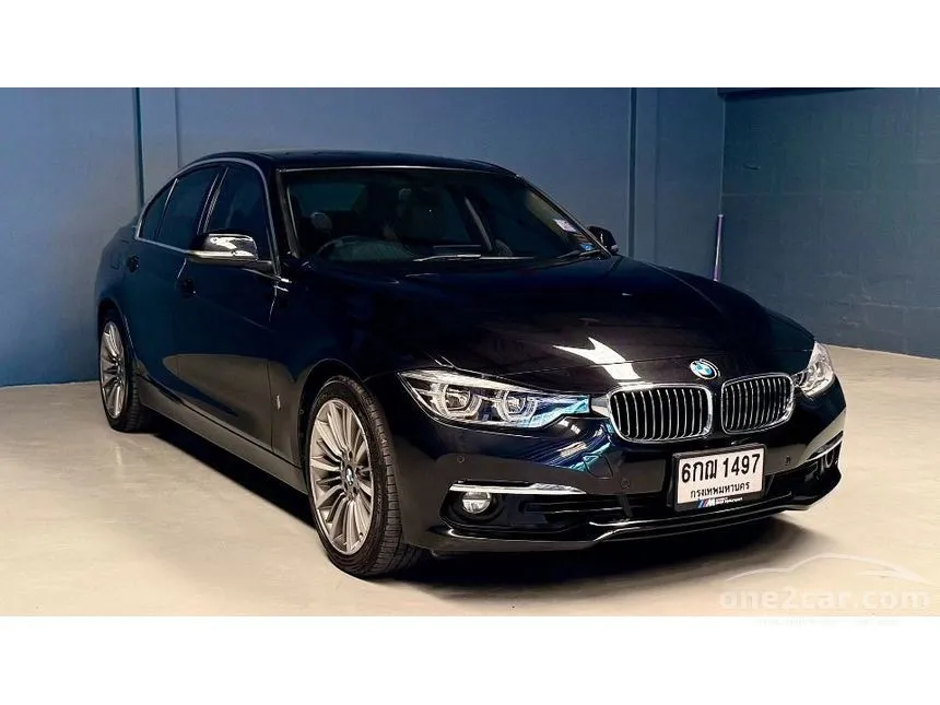 2017 BMW 330e Luxury Sedan
