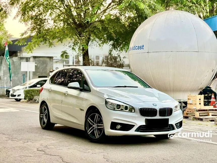 2015 BMW 218i Sport Line Hatchback