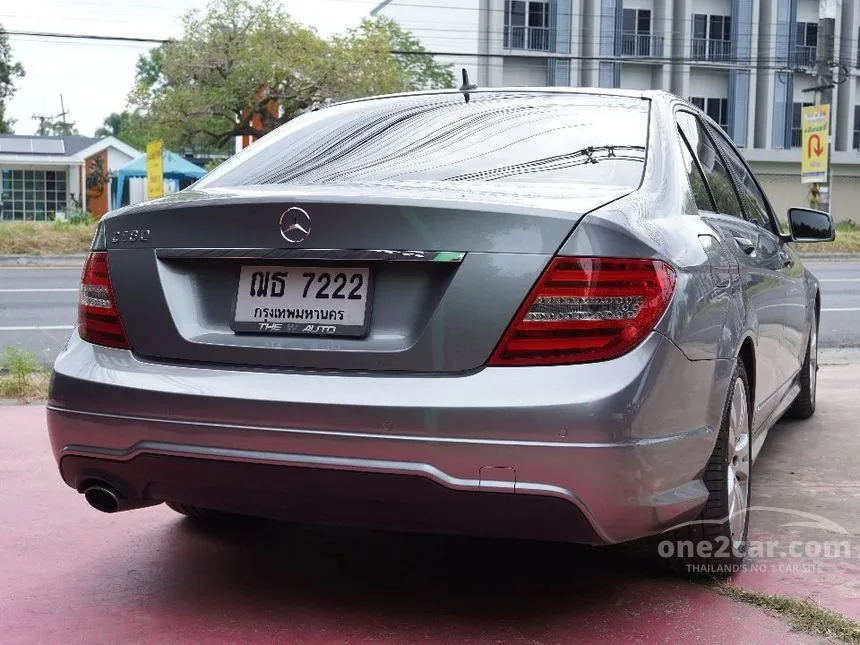 2011 Mercedes-Benz C180 Avantgarde BlueEFFICIENCY Sedan