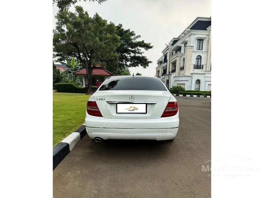 2013 Mercedes-Benz C200 Avantgarde CGI Sedan