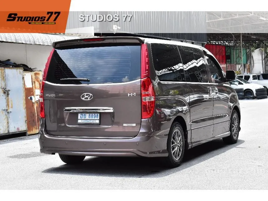 2014 Hyundai H-1 Deluxe Van