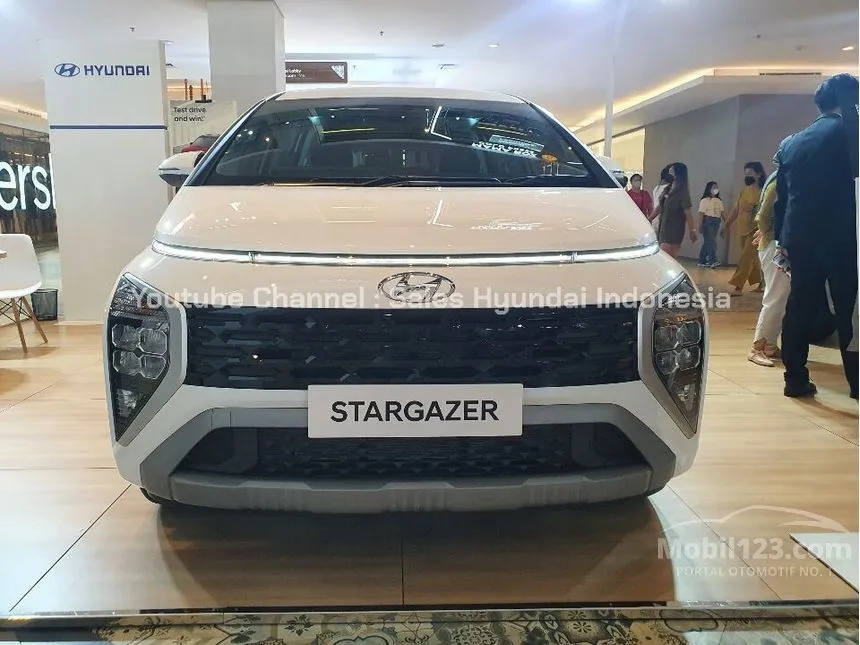 Jual Mobil Hyundai Stargazer 2023 Prime 1.5 di Banten Automatic Wagon Putih Rp 200.000.000