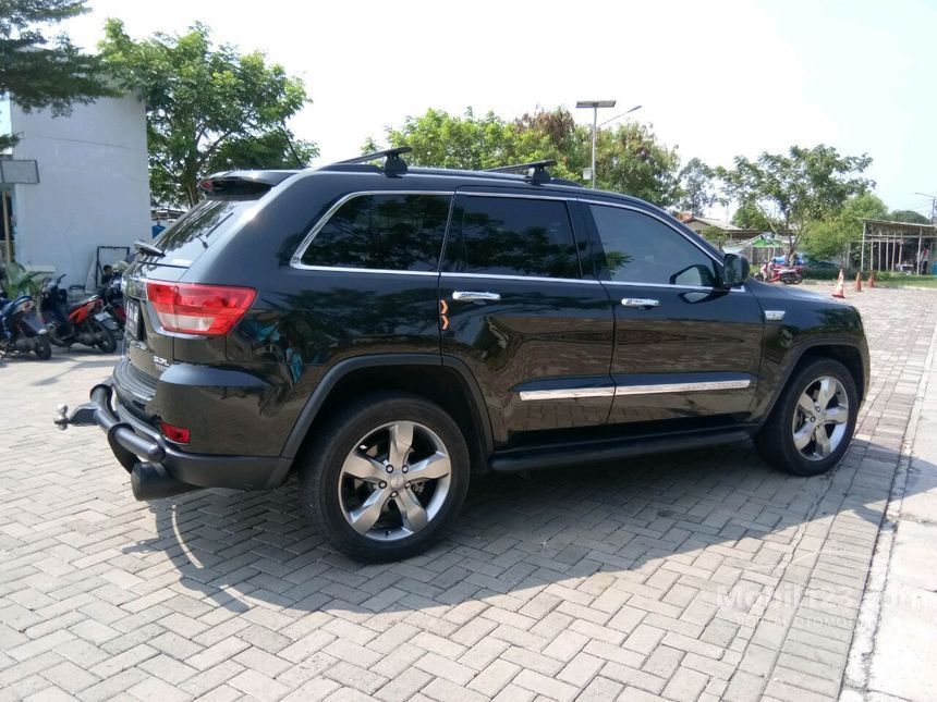  Jual  Mobil  Jeep  Grand Cherokee  2011 5 7 di Jawa Barat 