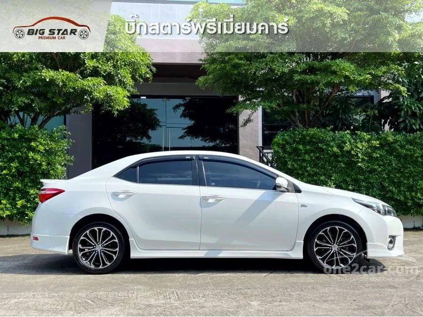 2015 Toyota Corolla Altis ESPORT Sedan