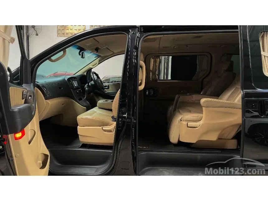 2019 Hyundai H-1 Royale MPV
