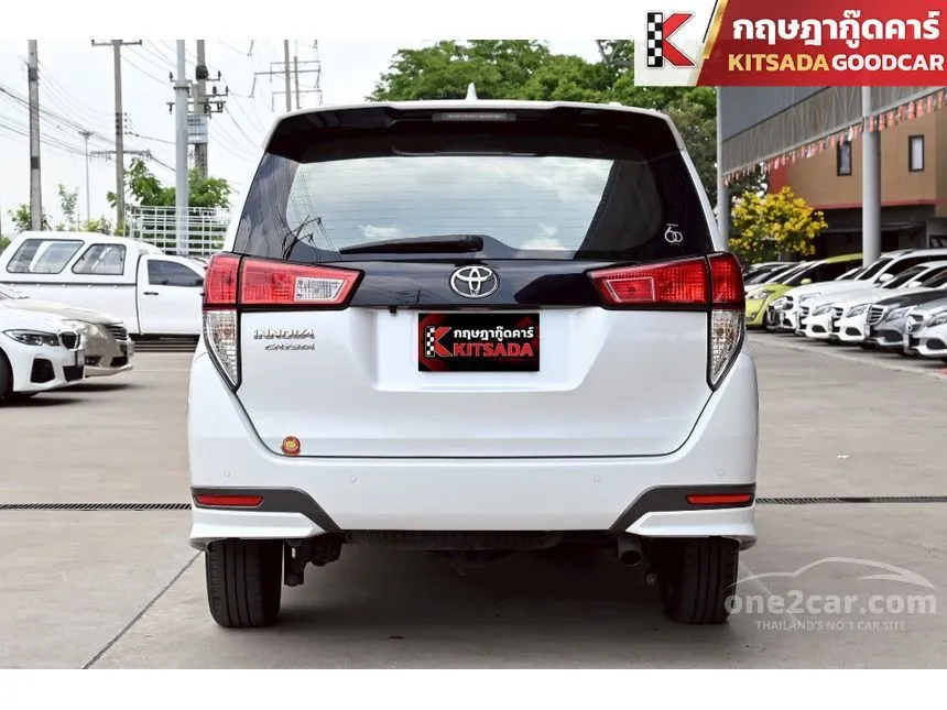 2022 Toyota INNOVA Crysta Wagon