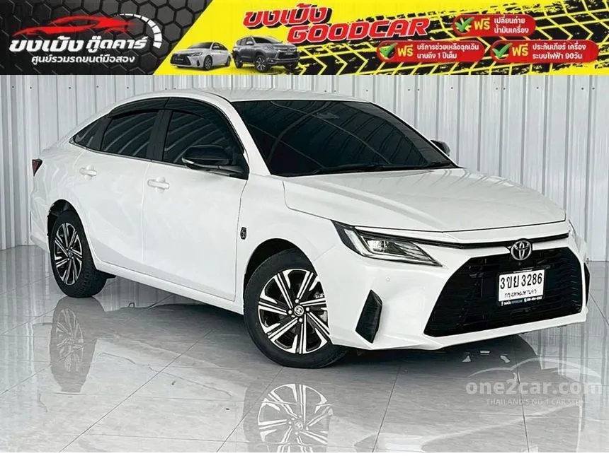 2022 Toyota Yaris Ativ Premium Luxury Sedan