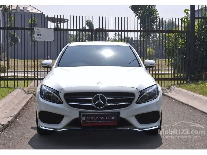 2018 Mercedes-Benz C200 AMG Line Sedan