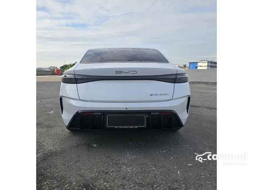 2024 BYD Seal Premium Extended Range Sedan