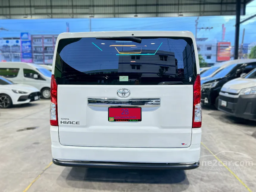2023 Toyota HIACE GL Van